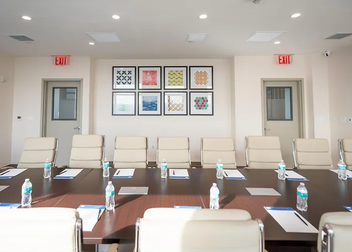 Holiday Inn Express Long Island City E - New York By Ihg