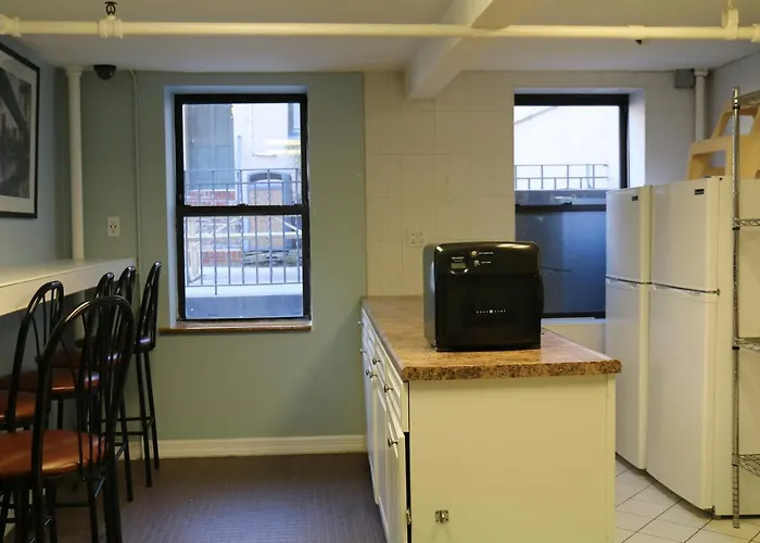 Chelsea International Hostel