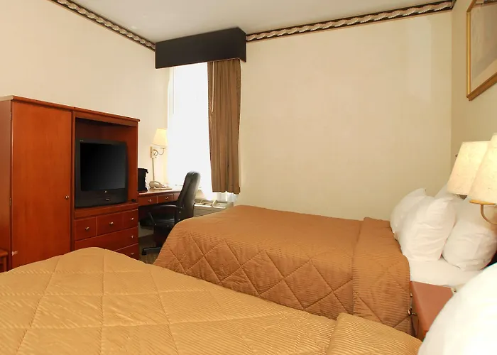 Red Lion Inn & Suites Long Island City
